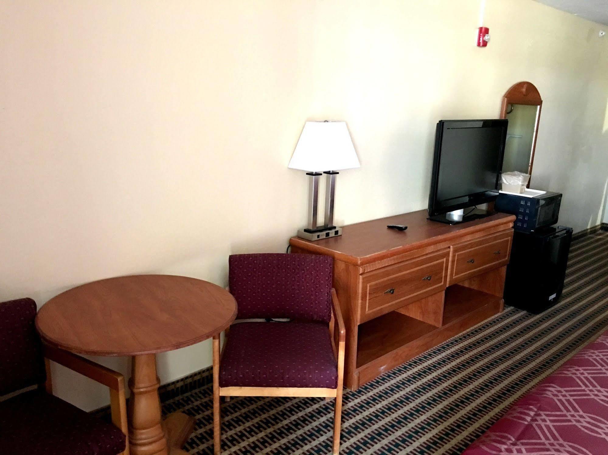 Oyo Hotel Chattanooga East Ridge - 5 Mi From Erlanger East Hospital Exterior photo